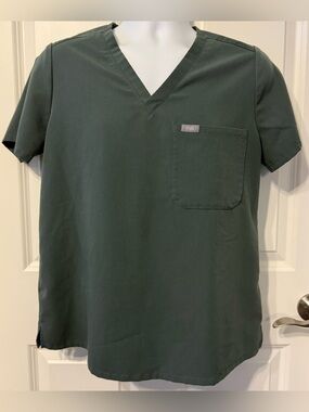 FIGS V-Neck Scrub Top in Grey